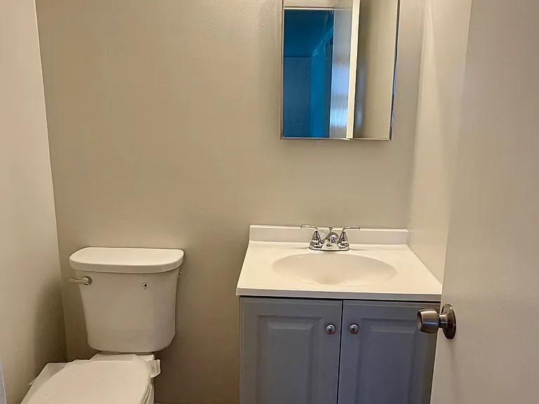 544 SW 35th St — Photo 18