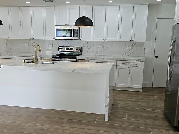 5th image of 9939 NW 19th St