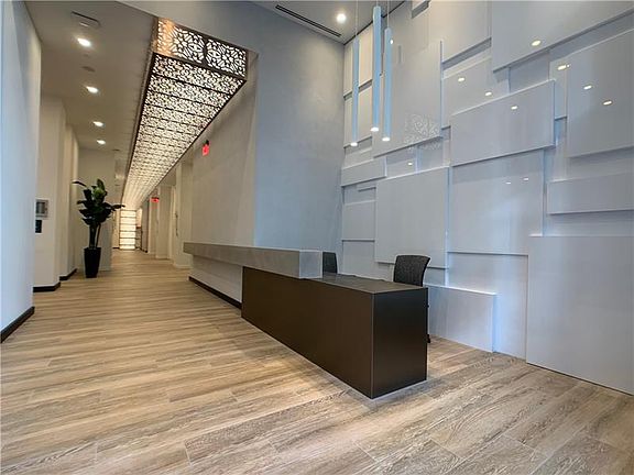 2nd image of 400 NW 1st Ave #3003
