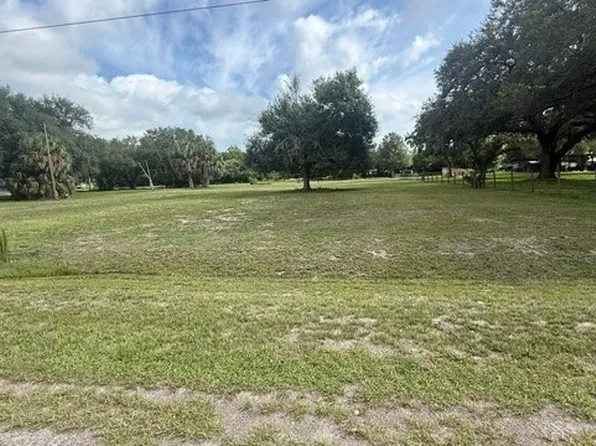 149 Oak Dr, Clewiston, FL 33440