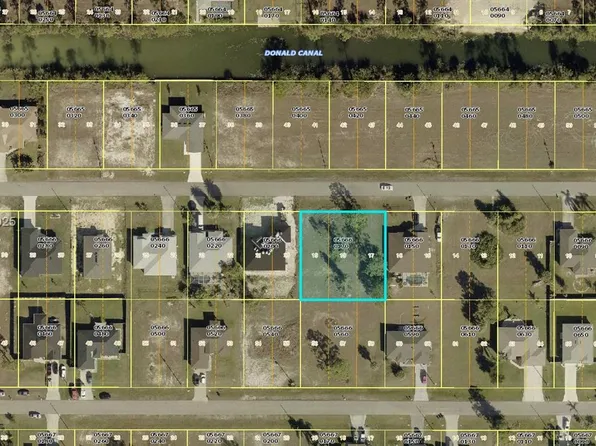 2226 NE 35th Ter, Cape Coral, FL 33909
