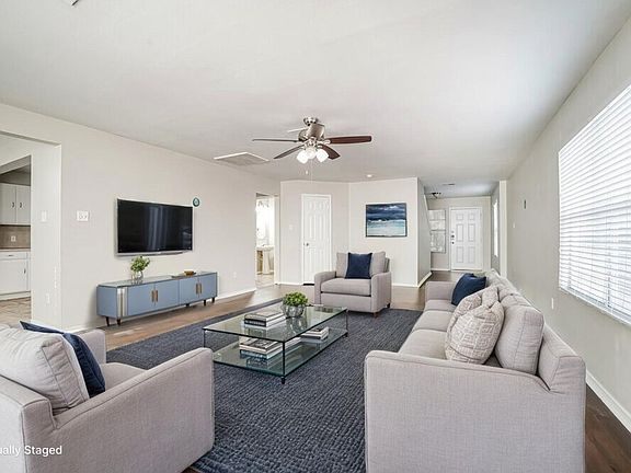 4th image of 19723 Shores Edge Dr