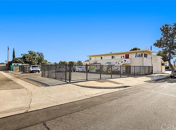 5th image of 4203 E Live Oak Ave