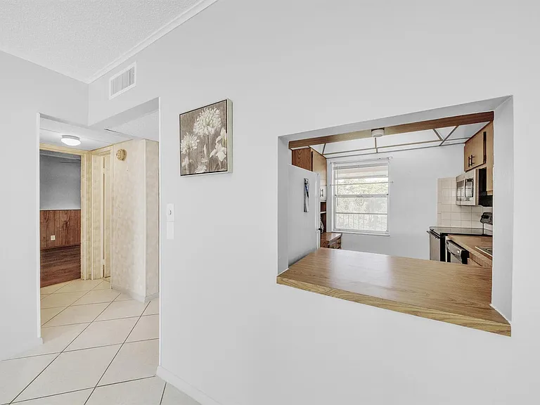 1035 Country Club Dr #407 — Photo 23