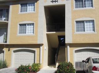 900 Crestwood Ct S APT 909, Royal Palm Beach, FL 33411