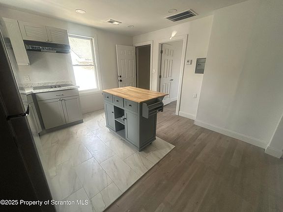 2nd image of 1344 N Washington Ave #B