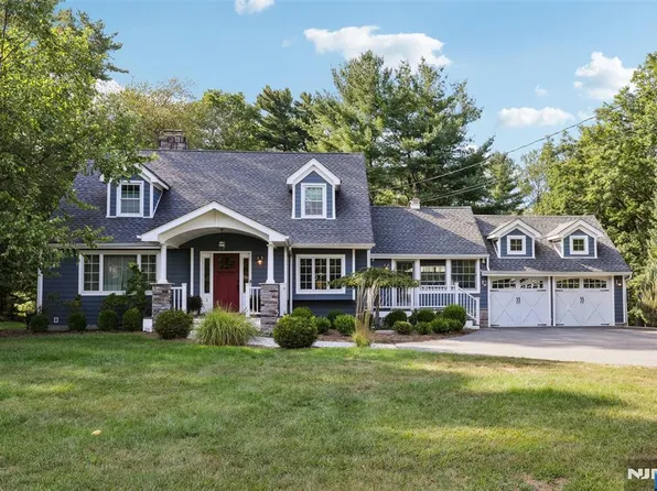 285 Brookside Ave, Wyckoff, NJ 07481