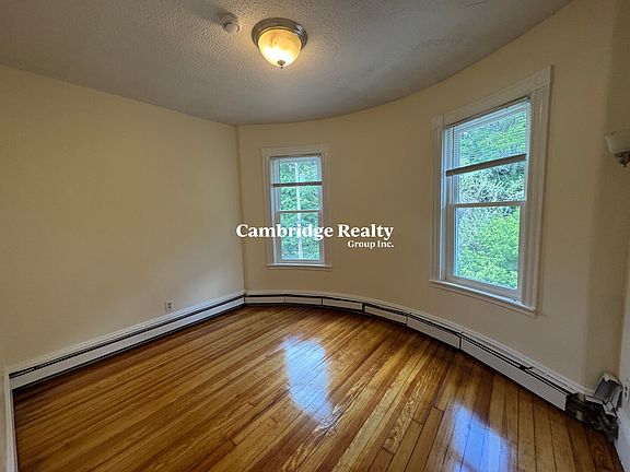 4th image of 64 Fisher Ave #3T