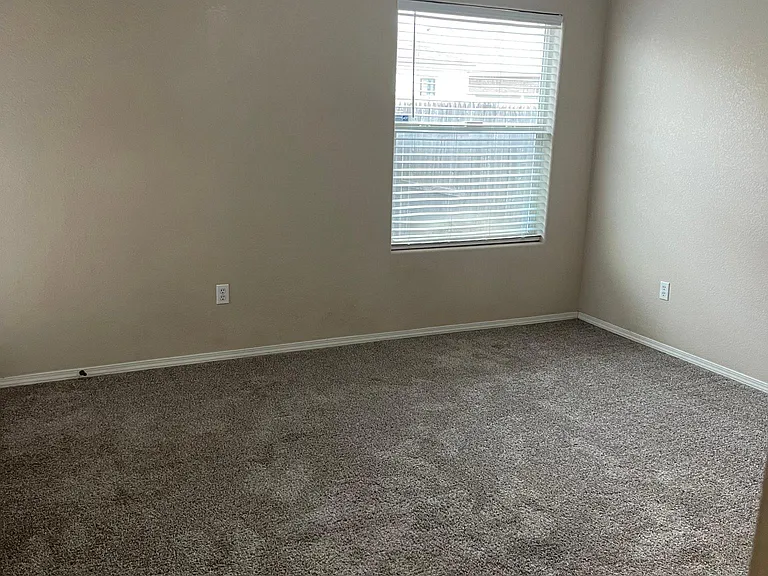 1515 Bradley Ct — Photo 14