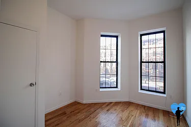 Rented by Next Door Realty NYC