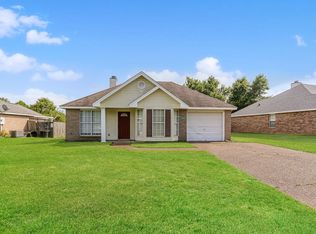 1911 Christine Dr, Jackson, MS 39272