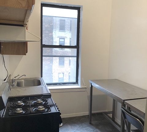 4th image of 414 W 121st St APT 41