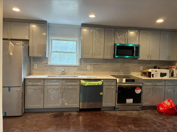 (undisclosed Address), Centereach, NY 11720