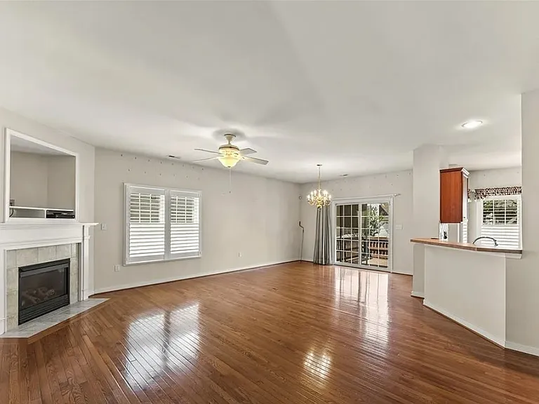 14537 Sailboat Cir — Photo 5