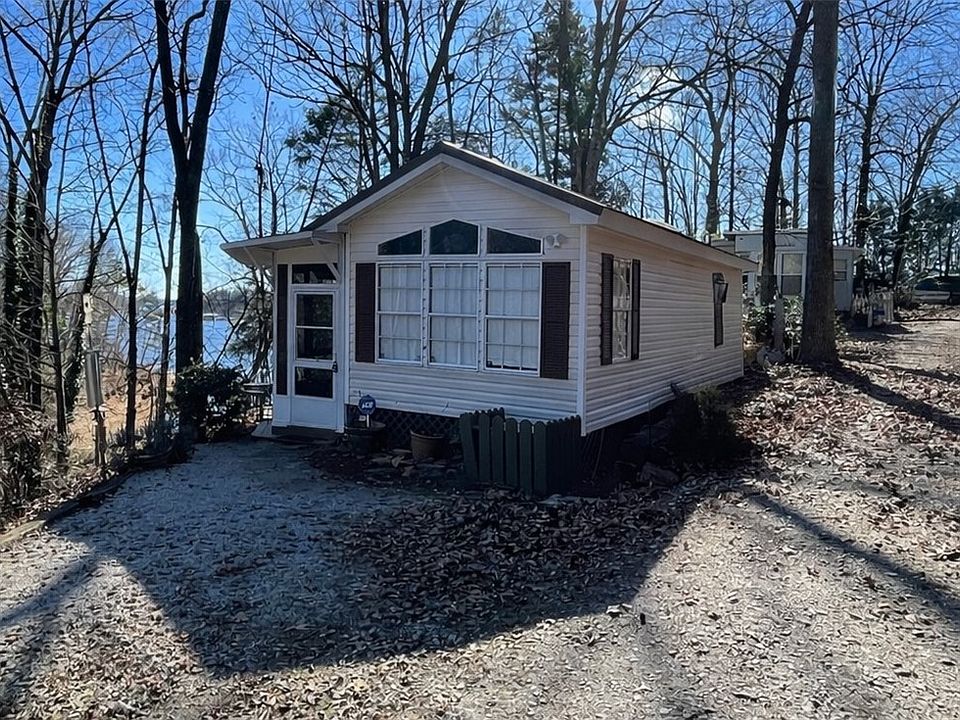 1st image of 20 Clipper Cir