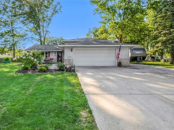 5872 Emerald St, North Ridgeville, OH 44039