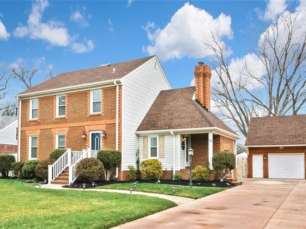 11 Sol Thorpe Ln, Chesapeake, VA 23325