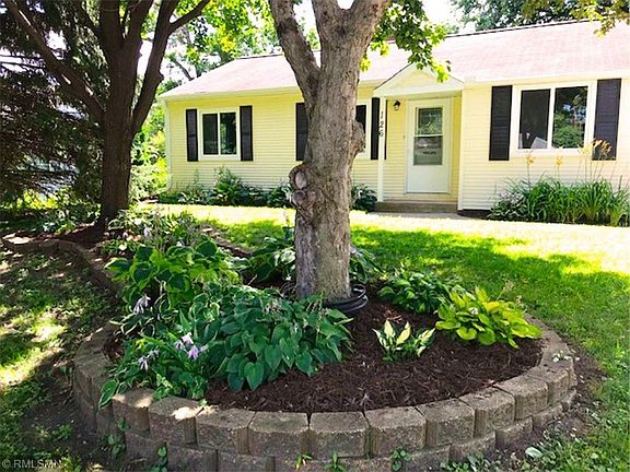 2nd image of 126 Carol Ln