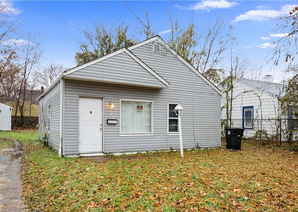 2nd image of 932 Clifford Ave