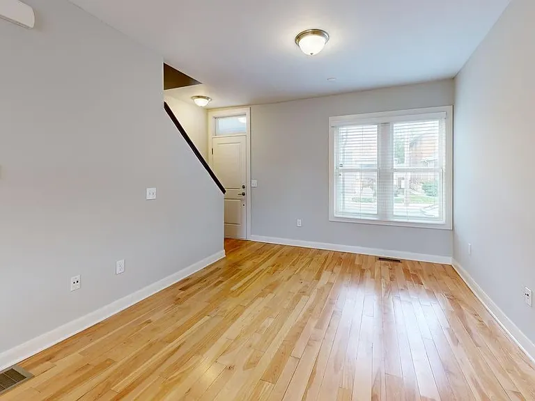 Grant-Commons-2-Bed-Townhomes-Living-Room 1 Grant-Commons-2-Bed-Townhomes-Living-Room 1