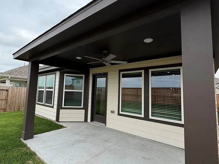 8123 Kay Harbor Dr — Photo 16