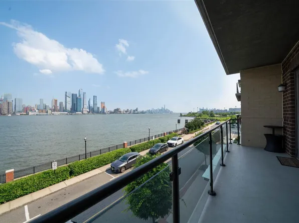 250 Henley Place image 6 of 6