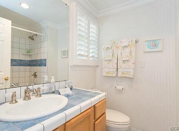 3rd image of 18661 Auburn Ave