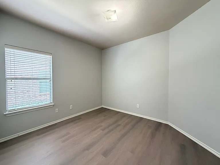 2105 Laurel Forest Dr — Photo 23