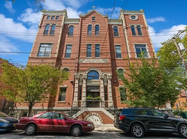 305 Whiton St APT 403, Jersey City, NJ 07304