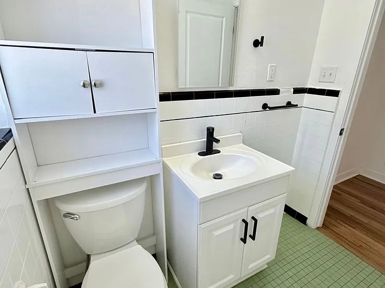 477 E Williams Ave — Photo 12