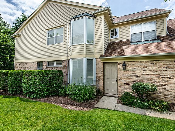 2nd image of 1857 W Ashbury Ln #3-6