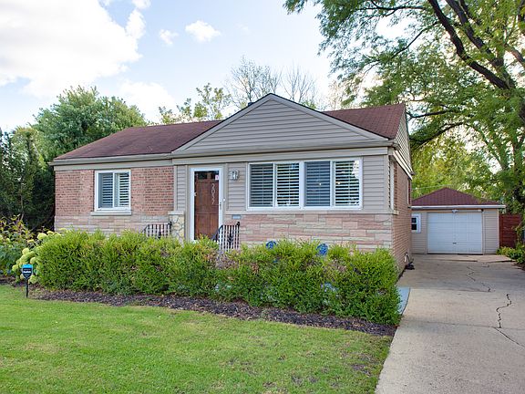 3rd image of 2037 E Touhy Ave