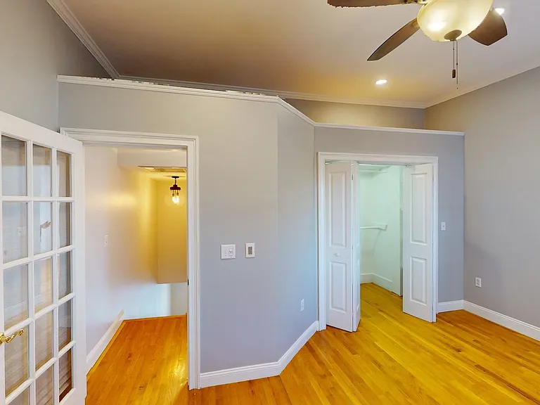 214 W 7th St #2 — Photo 11