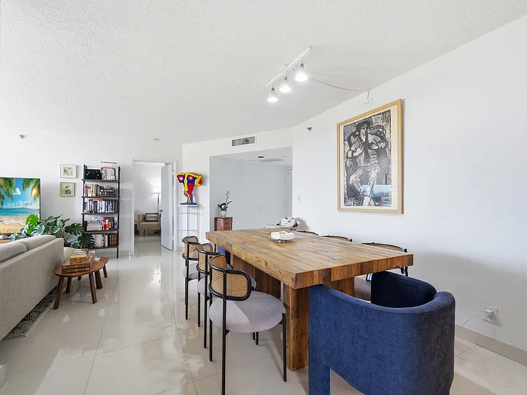 3300 NE 192nd St #1201 — Photo 4
