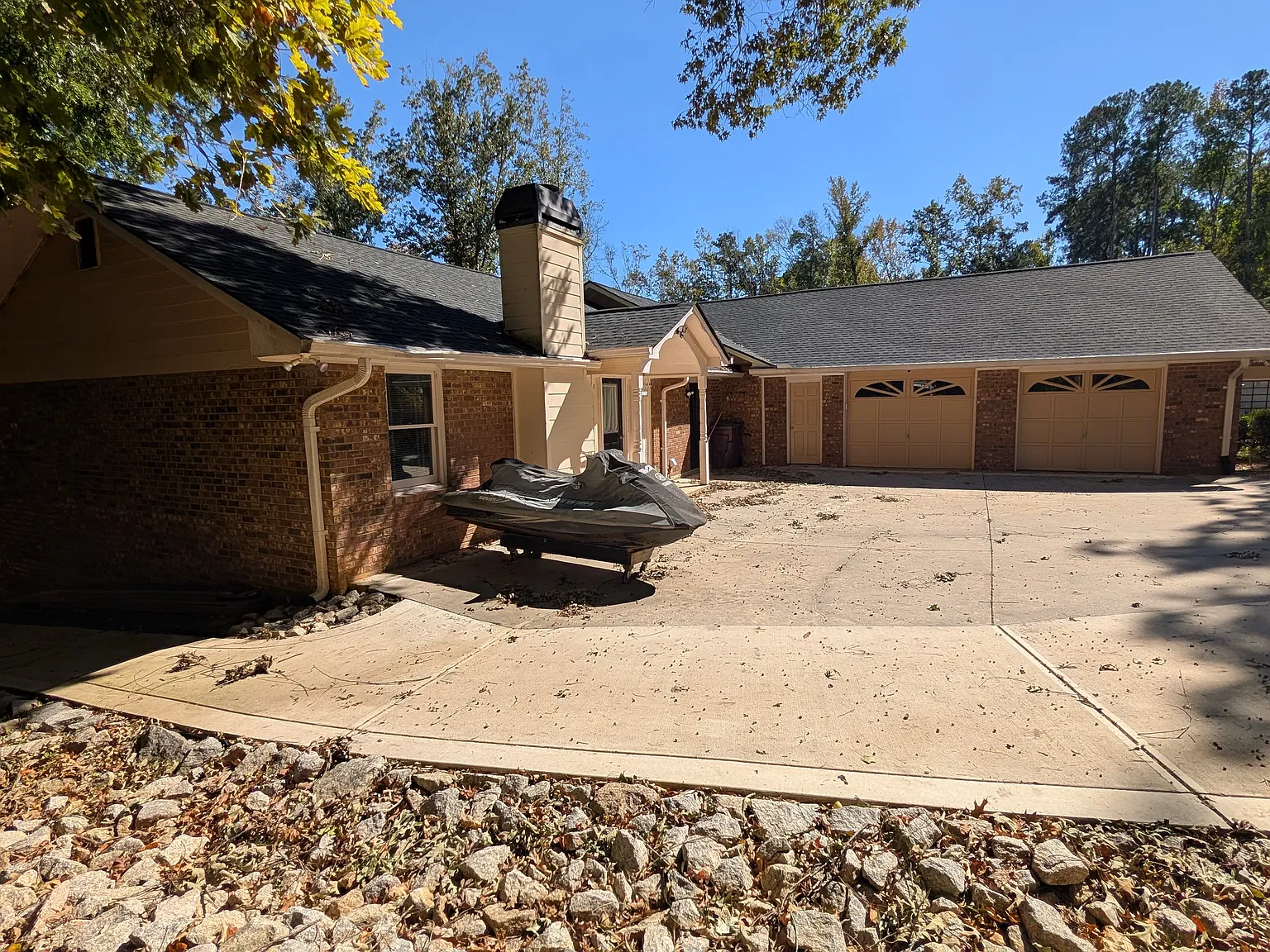 3 bed, 1950 sqft, $3,200 — Photo 3