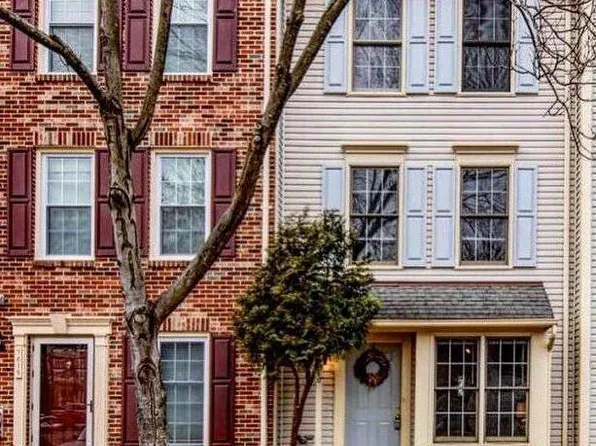 7810 Liberty Springs Cir, Alexandria, VA 22306