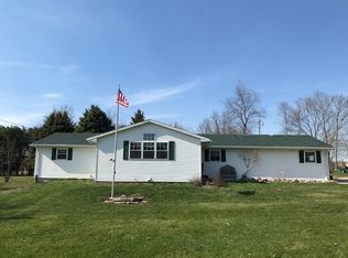 1750 W Flagg Rd, Dixon, IL 61021