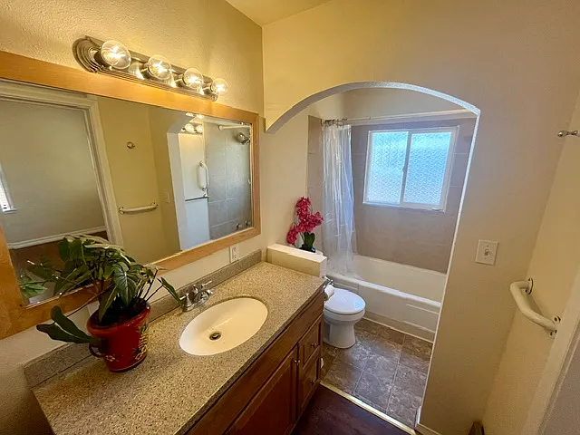 485 E Taylor St — Photo 6