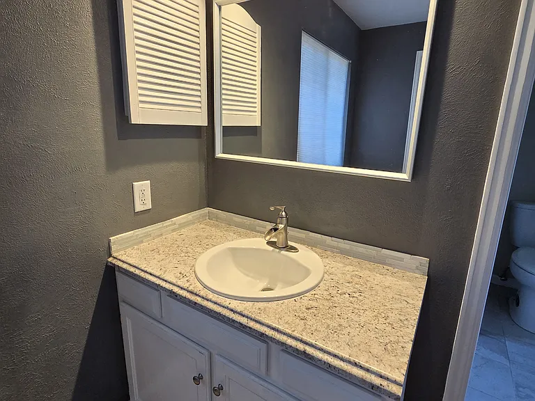685 Georgetown Ln — Photo 19