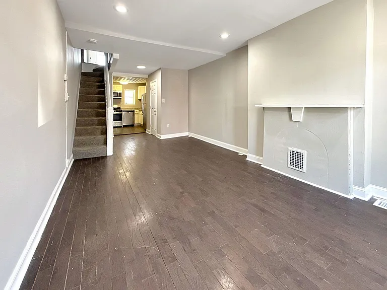 1163 Cleveland St — Photo 3