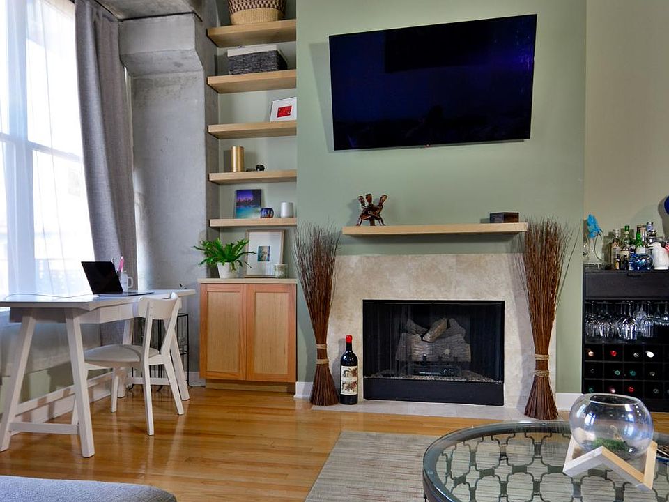 1st image of 1635 W Belmont Ave APT 310