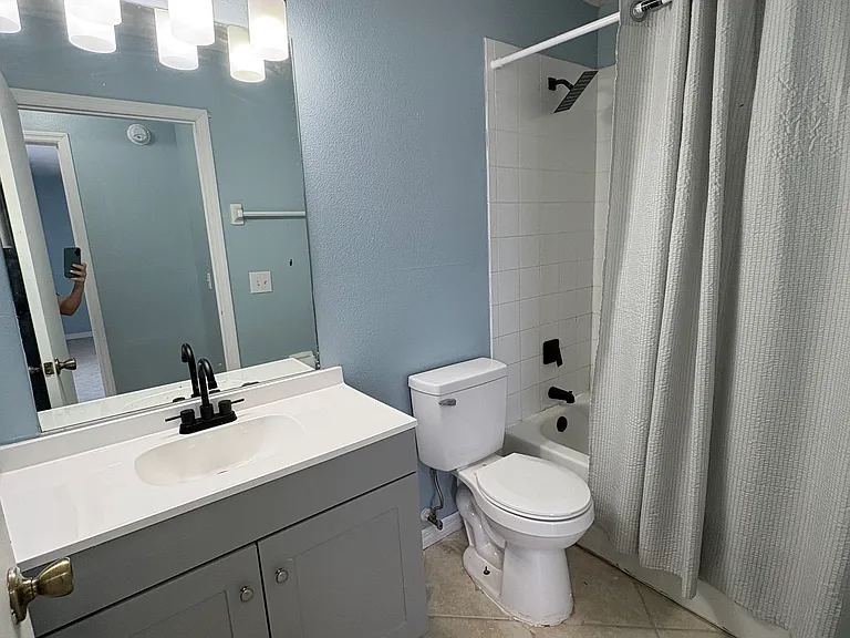872 Caribbean Dr — Photo 16