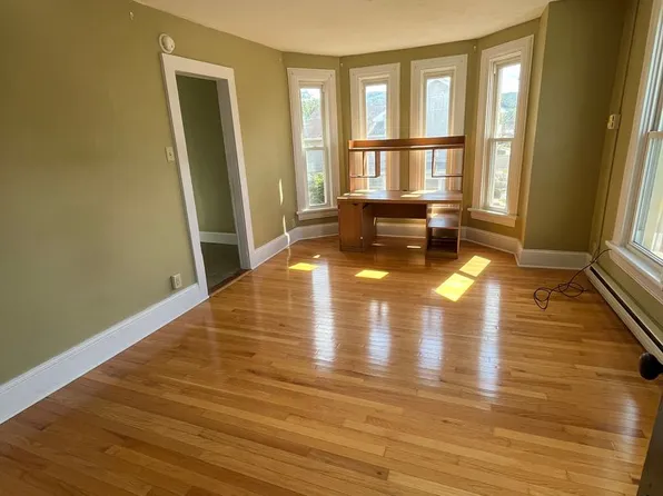 325 Walnut St, 325 Walnut St #3, Howard, PA 16841