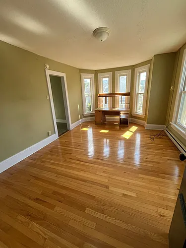 325 Walnut St Photo 1
