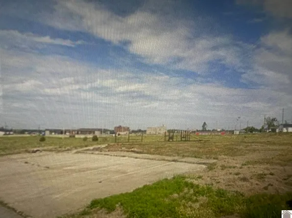 West Broadway, Mayfield, KY 42066