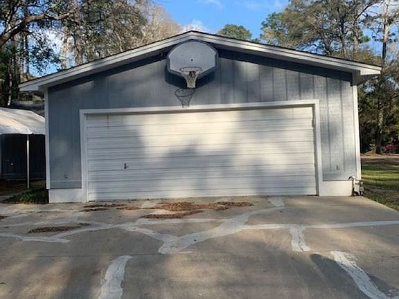 2nd image of 5990 Deer Park Cir