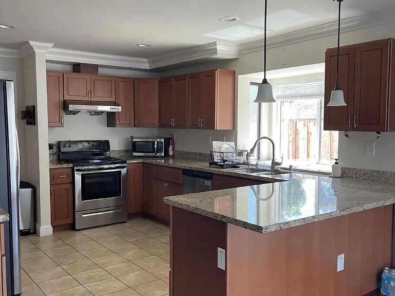 4157 Folsom Dr — Photo 3