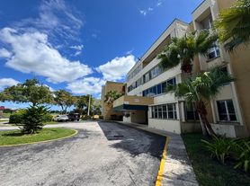 6861 SW 147th Ave, Miami, FL