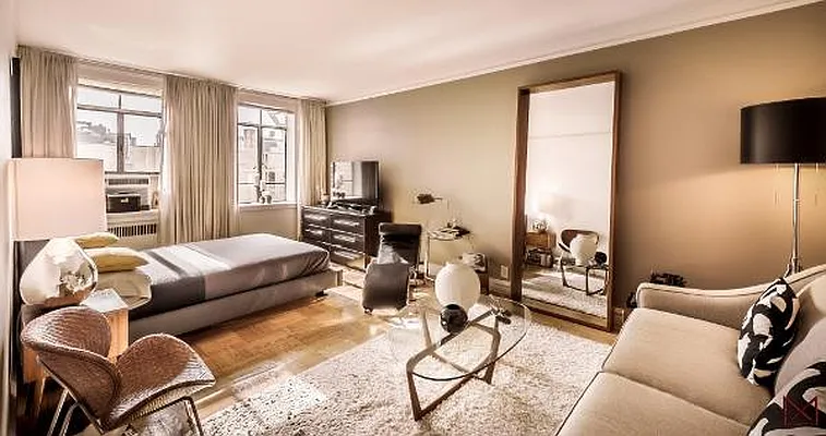 Rented by Bank Neary | media 14