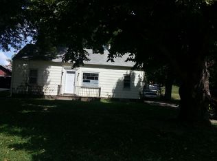 104 E Depot St, Exira, IA 50076